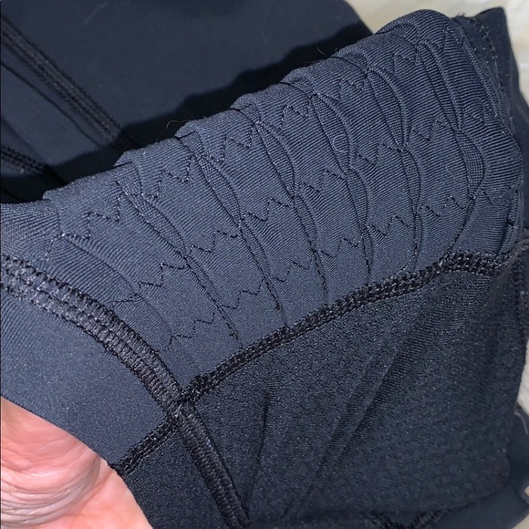 RARE. Run Fast Crop size 6 lululemon - Picture 9 of 10